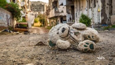 صورة 8 سنوات حرب وئدوا براءة طفلة وسعادة أسرة